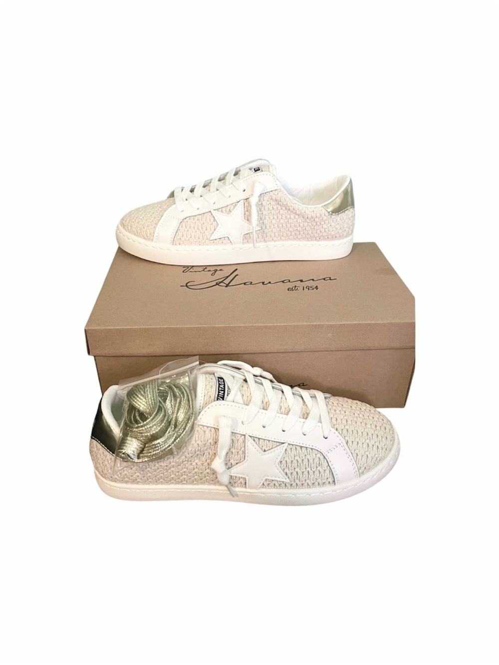 VINTAGE HAVANA Crochet Carla Natural Fashion Sneaker w/ Gold, White New w Box 8 - Picture 9 of 9